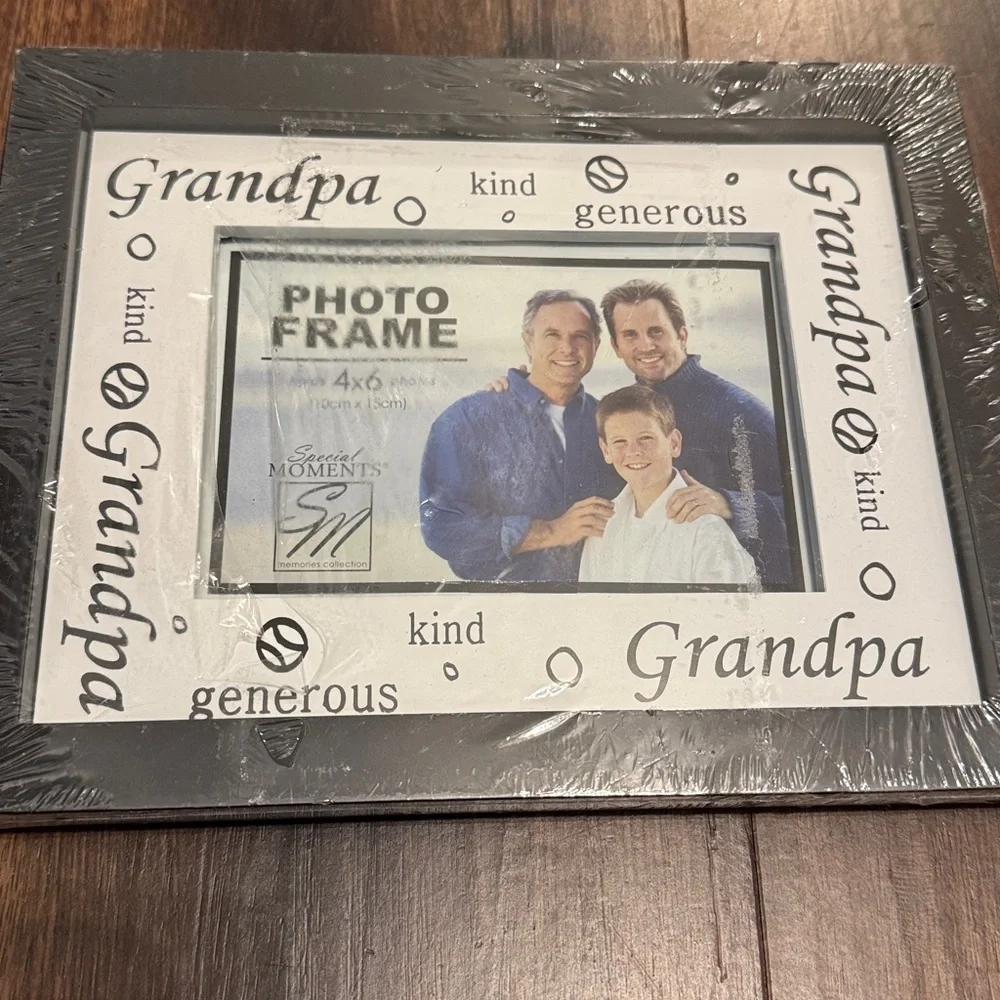 Black and White 4X6 Grandpa Photo Frame NWT
